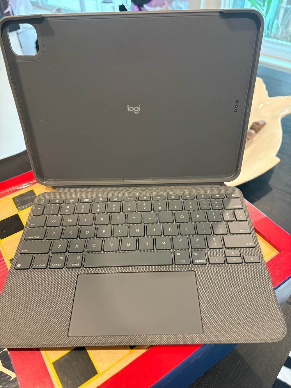 Logitech Black Tablet Keyboard Case with Trackpad-ALOMST NEW
